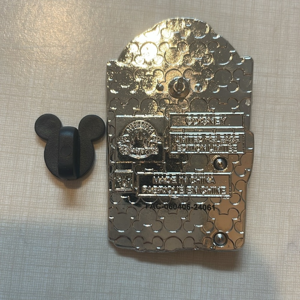 🟩 Disney Trading Pin EPCOT Food & Wine Festival 2024 (NWT) - Picture 3 of 4